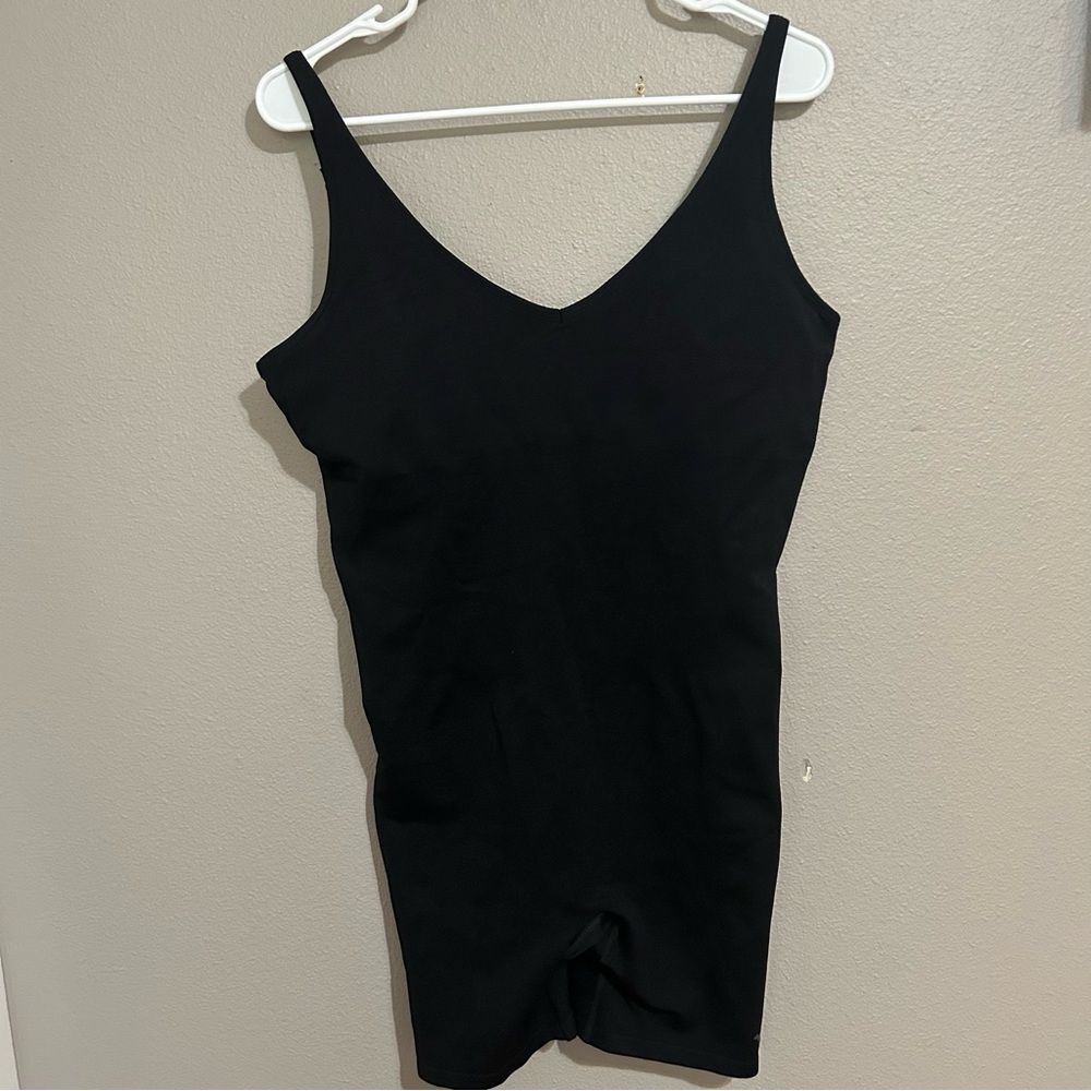 Victoria’s Secret PINK black seamless short one piece romper women’s size large